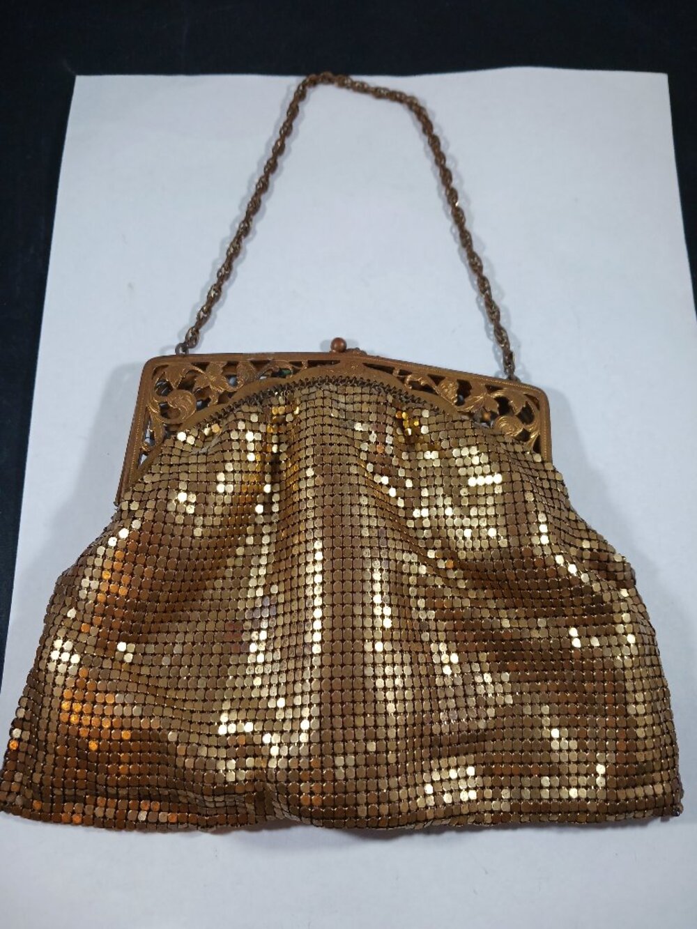 Whiting & Davis Gold Mesh Evening Hand Bag Purse Scalloped Frame Chain